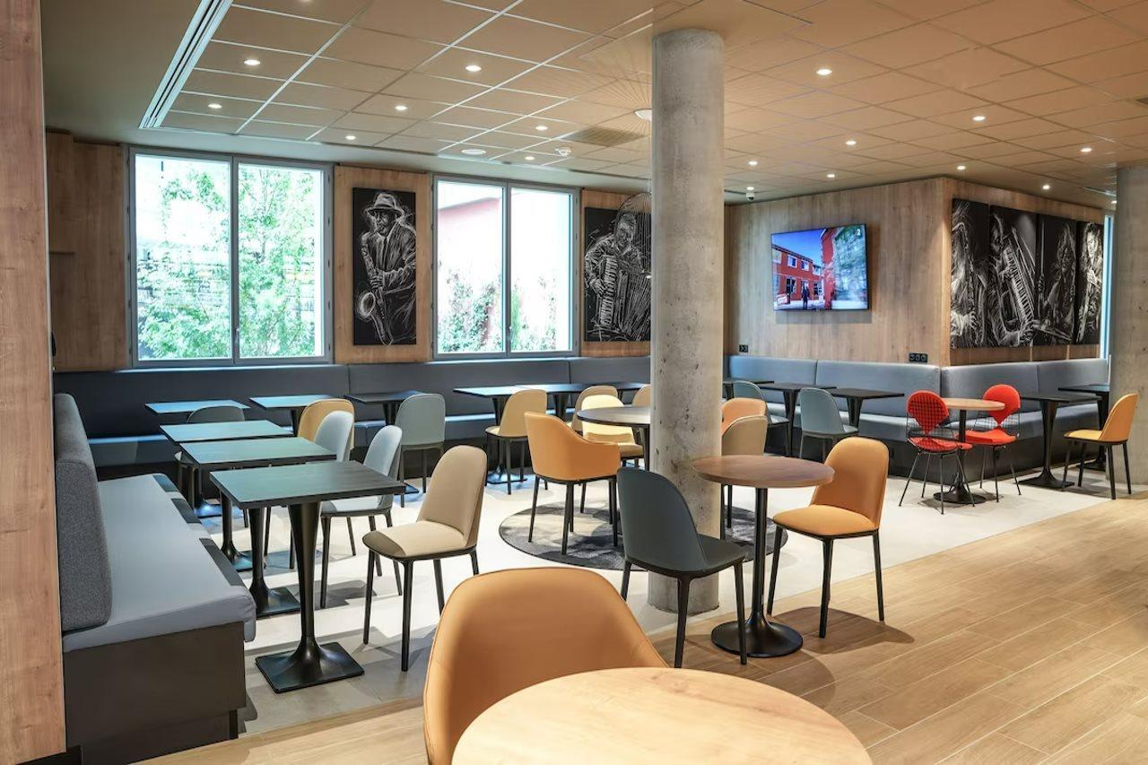 Ibis Paris Gare Montparnasse Catalogne Hotel Buitenkant foto
