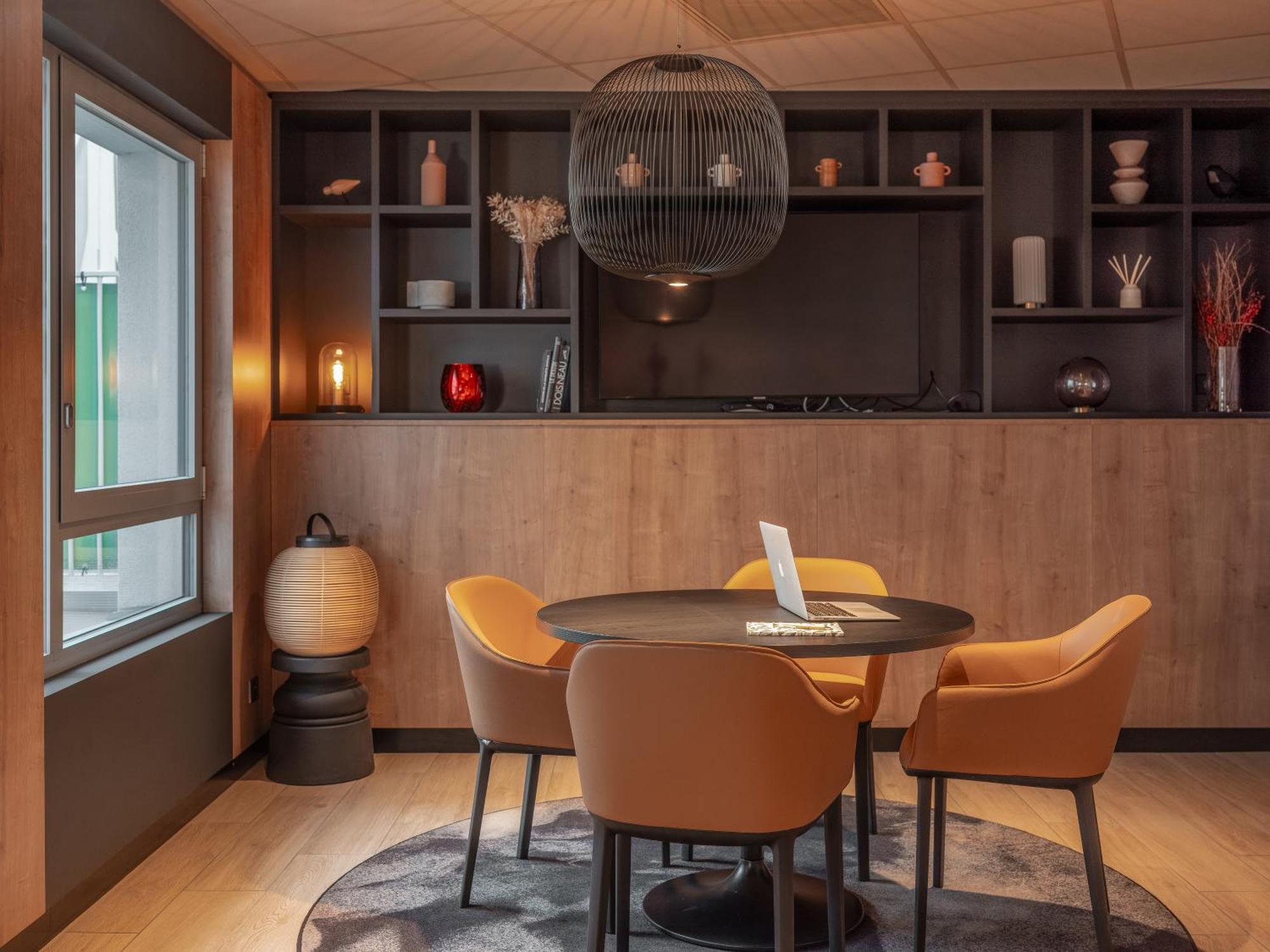 Ibis Paris Gare Montparnasse Catalogne Hotel Buitenkant foto