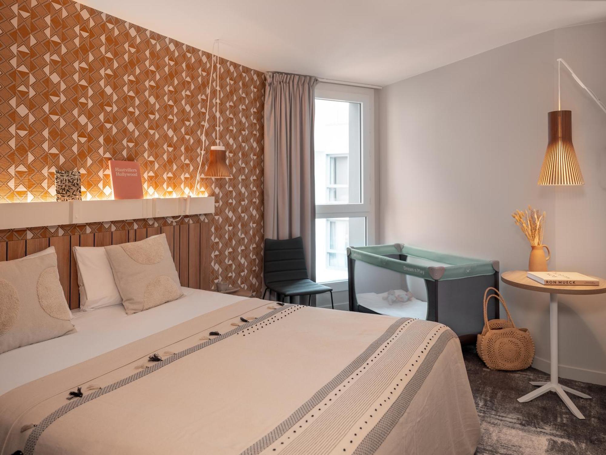 Ibis Paris Gare Montparnasse Catalogne Hotel Buitenkant foto